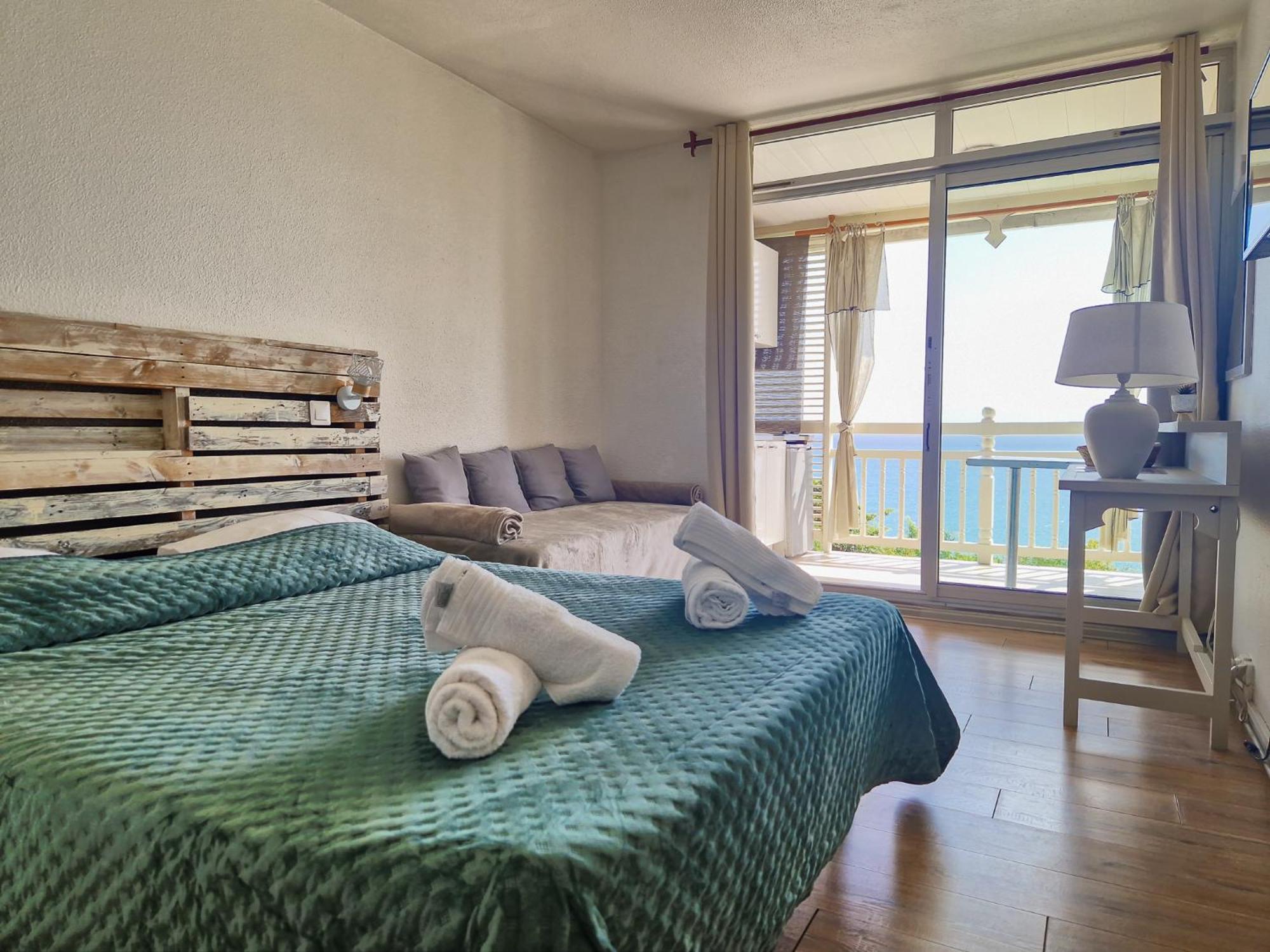 Appartement Terrasse Vue Mer Et Piscine Ле Диамант Екстериор снимка